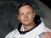 Нил армстронг - космонавт, который первым ступил на внеземную поверхность